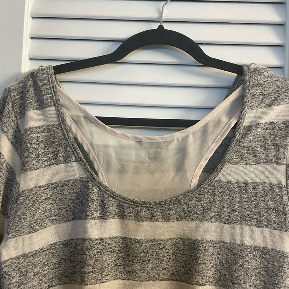 Streetwear Society Size Large summer High-Lo Sweater w/Sheer “Layered” Accent - Picture 6 of 7